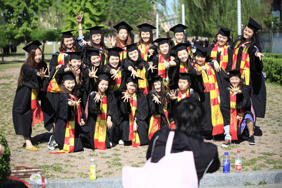 2013届毕业典礼精彩毕业照